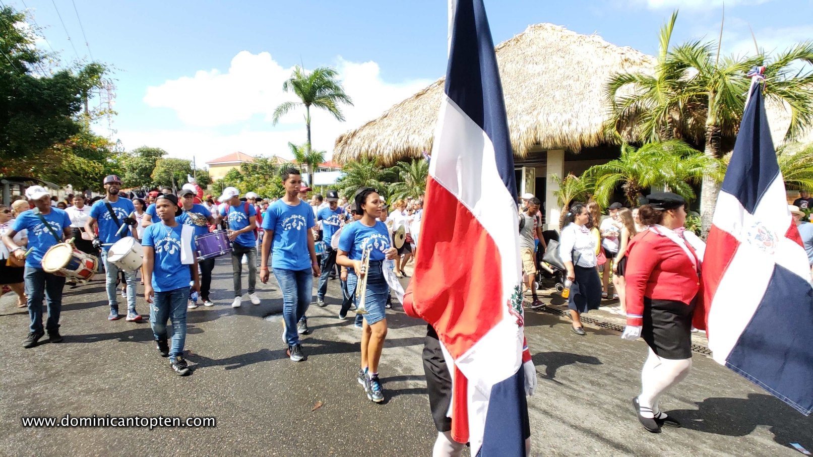 the independence parade attracted many locals