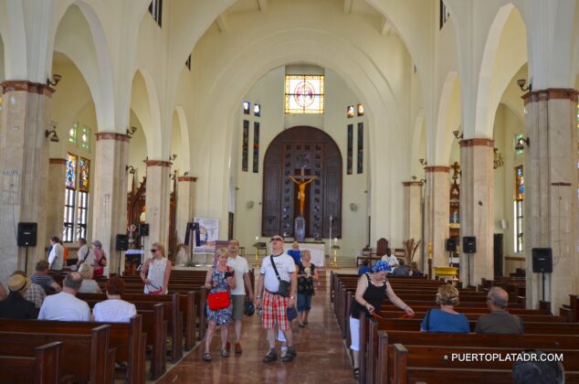 Tourists visiting the interior of San Felipe Cathedral