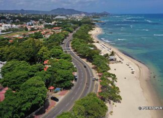 Long Beach The malecon and long beach