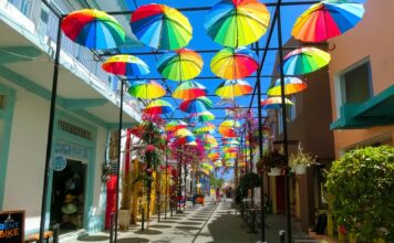 Umbrella Street Cocorallao at the entrance to Umbrella Street