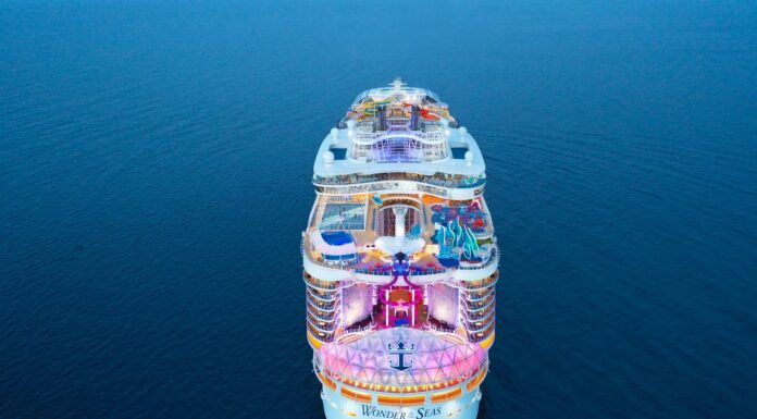 Wonder of the Seas rear view of the ship