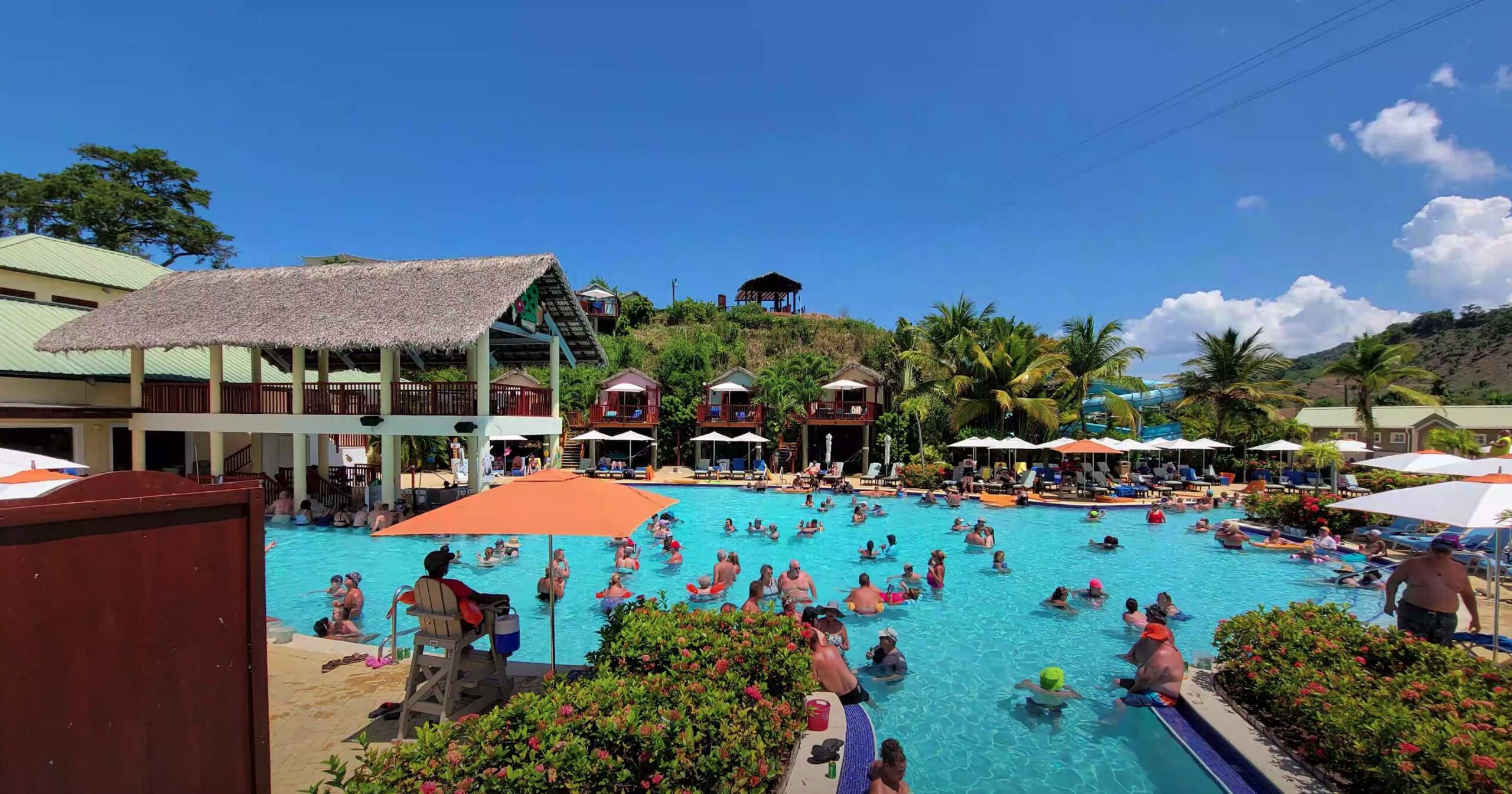 Amber Cove Coco Cana pool lounge