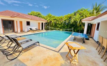 6 Bedroom Villa For Sale in Sosua