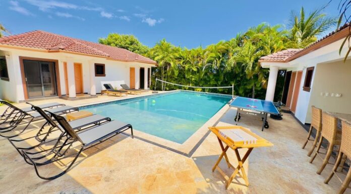6 Bedroom Villa For Sale in Sosua